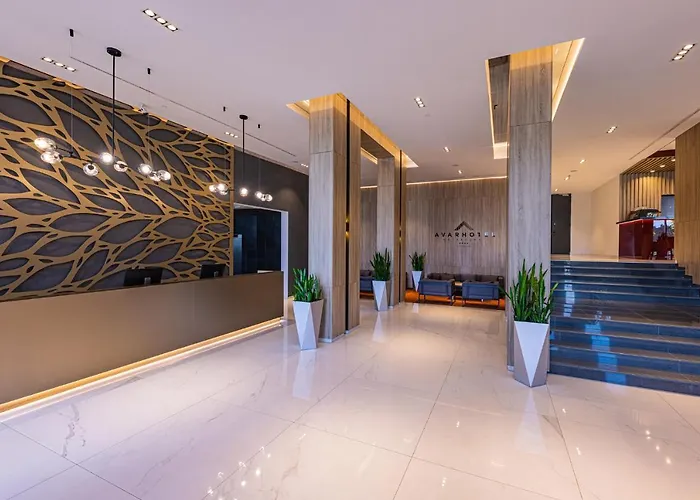 Hotel Avar