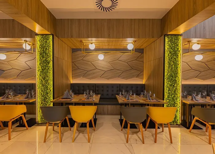 Hotel Avar