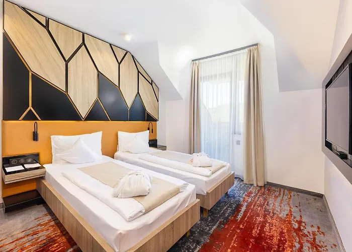Hotel Avar