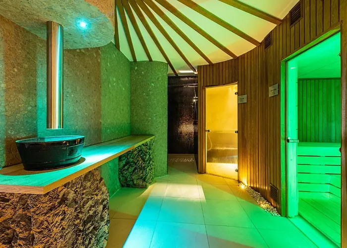 Avar Hotel
